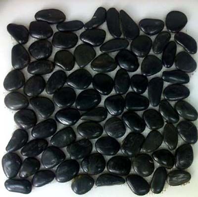 Nero Pebble Stone Polished  300x300 mm Mesh